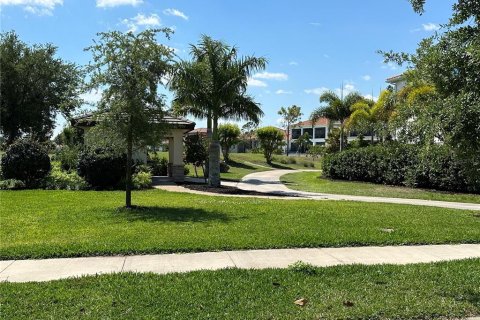 House in Orlando, Florida 4 bedrooms, 295.43 sq.m. № 1904173 - photo 26