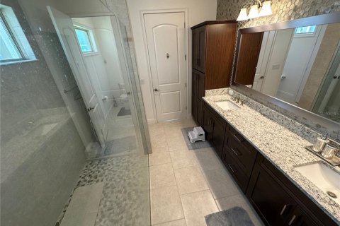 House in Orlando, Florida 4 bedrooms, 295.43 sq.m. № 1904173 - photo 10