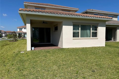 House in Orlando, Florida 4 bedrooms, 295.43 sq.m. № 1904173 - photo 22