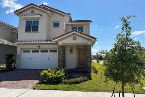 House in Orlando, Florida 4 bedrooms, 295.43 sq.m. № 1904173 - photo 1