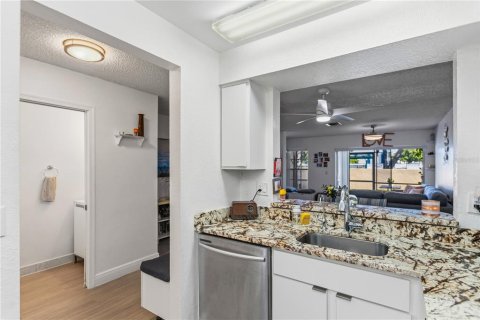 Touwnhouse à vendre à Coral Springs, Floride: 2 chambres, 110.55 m2 № 2415583 - photo 19