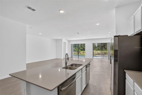 Villa ou maison à vendre à Davenport, Floride: 12 chambres, 471.01 m2 № 2224306 - photo 10