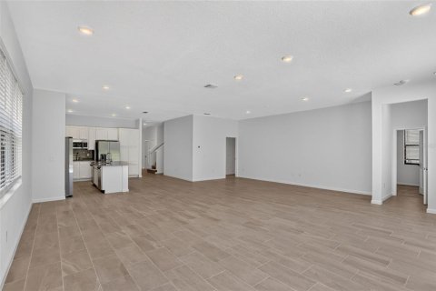 Villa ou maison à vendre à Davenport, Floride: 12 chambres, 471.01 m2 № 2224306 - photo 15