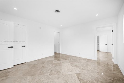 Villa ou maison à louer à Fort Lauderdale, Floride: 3 chambres, 144.93 m2 № 1947471 - photo 16