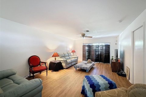 Condominio en venta en Port Richey, Florida, 2 dormitorios, 112.41 m2 № 1782389 - foto 12