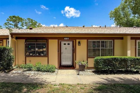 Condominio en venta en Port Richey, Florida, 2 dormitorios, 112.41 m2 № 1782389 - foto 2