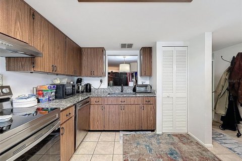 Condominio en venta en Port Richey, Florida, 2 dormitorios, 112.41 m2 № 1782389 - foto 10