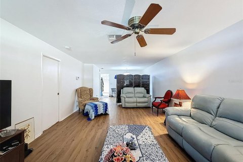 Condominio en venta en Port Richey, Florida, 2 dormitorios, 112.41 m2 № 1782389 - foto 16