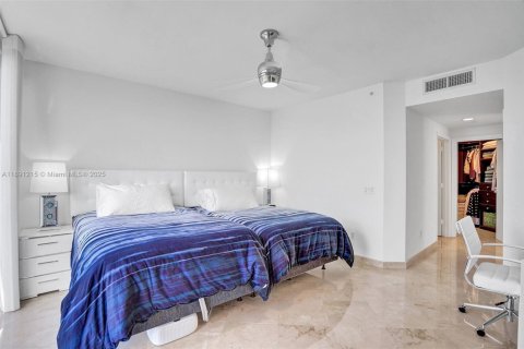 Condo in Miami Beach, Florida, 2 bedrooms  № 1943588 - photo 19