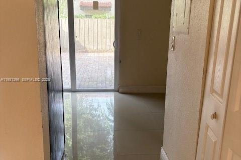 Купить кондоминиум в Майами, Флорида 2 спальни, 88.63м2, № 2048589 - фото 10