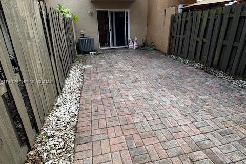 Купить кондоминиум в Майами, Флорида 2 спальни, 88.63м2, № 2048589 - фото 15