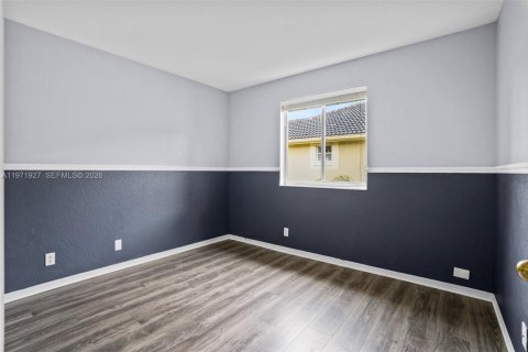 Townhouse in Weston, Florida 4 bedrooms, 171.96 sq.m. № 2032749 - photo 20