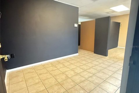 Commercial property in Kissimmee, Florida 85.84 sq.m. № 1915137 - photo 9