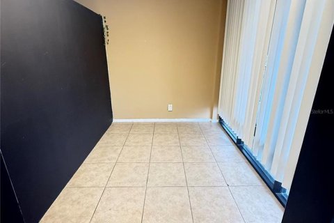 Commercial property in Kissimmee, Florida 85.84 sq.m. № 1915137 - photo 8