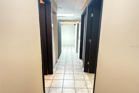 Commercial property in Kissimmee, Florida 85.84 sq.m. № 1915137 - photo 2