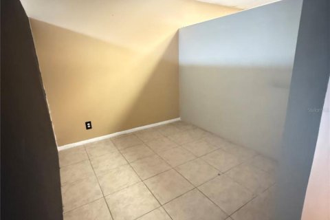 Commercial property in Kissimmee, Florida 85.84 sq.m. № 1915137 - photo 7