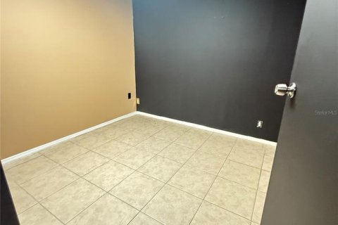 Commercial property in Kissimmee, Florida 85.84 sq.m. № 1915137 - photo 6