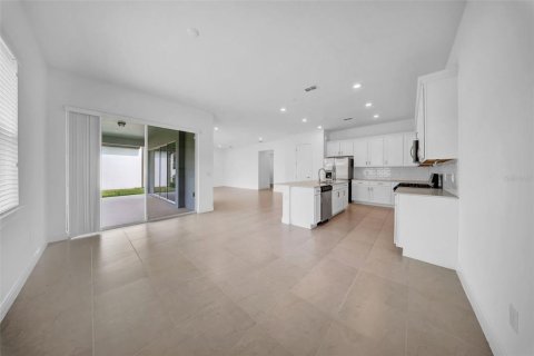 House in Riverview, Florida 5 bedrooms, 318.84 sq.m. № 1684421 - photo 15