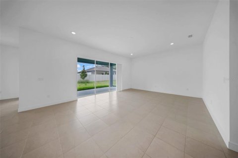 House in Riverview, Florida 5 bedrooms, 318.84 sq.m. № 1684421 - photo 11