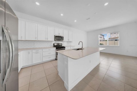 House in Riverview, Florida 5 bedrooms, 318.84 sq.m. № 1684421 - photo 19