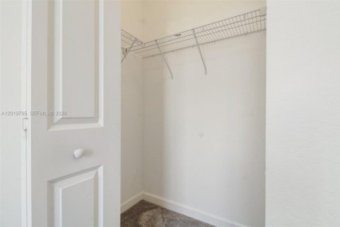 House in Miami, Florida 3 bedrooms, 122.63 sq.m. № 2188642 - photo 19