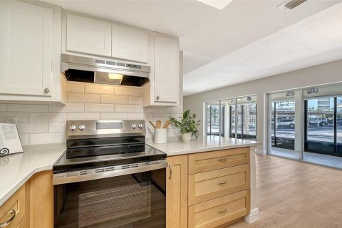 Copropriété à vendre à Sarasota, Floride: 2 chambres, 118.08 m2 № 2095494 - photo 25
