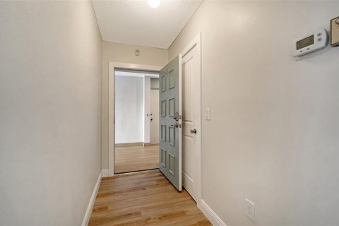 Copropriété à vendre à Sarasota, Floride: 2 chambres, 118.08 m2 № 2095494 - photo 9