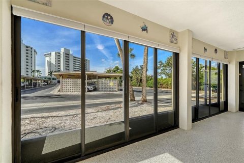Copropriété à vendre à Sarasota, Floride: 2 chambres, 118.08 m2 № 2095494 - photo 16