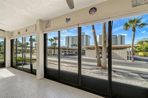 Copropriété à vendre à Sarasota, Floride: 2 chambres, 118.08 m2 № 2095494 - photo 15