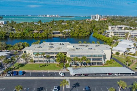 Copropriété à vendre à Sarasota, Floride: 2 chambres, 118.08 m2 № 2095494 - photo 3