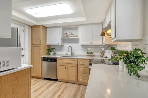Copropriété à vendre à Sarasota, Floride: 2 chambres, 118.08 m2 № 2095494 - photo 23