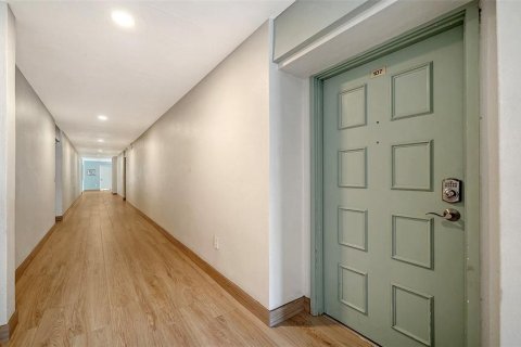 Copropriété à vendre à Sarasota, Floride: 2 chambres, 118.08 m2 № 2095494 - photo 8
