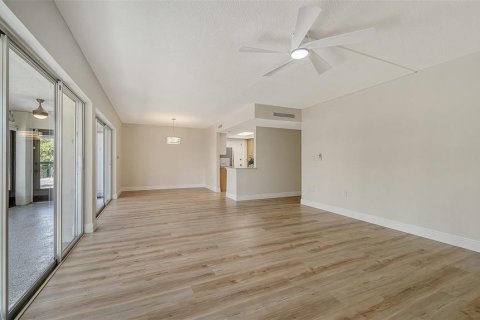 Copropriété à vendre à Sarasota, Floride: 2 chambres, 118.08 m2 № 2095494 - photo 19