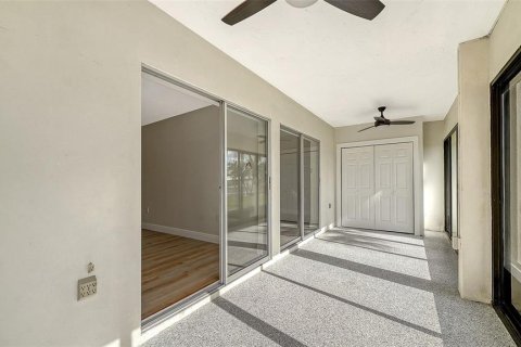 Copropriété à vendre à Sarasota, Floride: 2 chambres, 118.08 m2 № 2095494 - photo 29