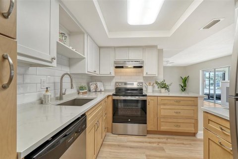 Copropriété à vendre à Sarasota, Floride: 2 chambres, 118.08 m2 № 2095494 - photo 24