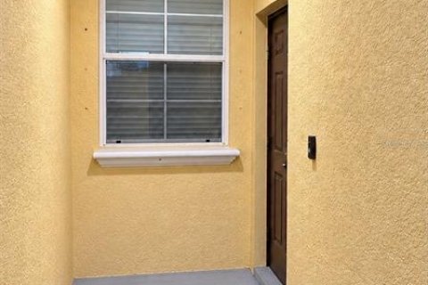 Adosado en venta en Trinity, Florida, 3 dormitorios, 186.73 m2 № 2356286 - foto 4