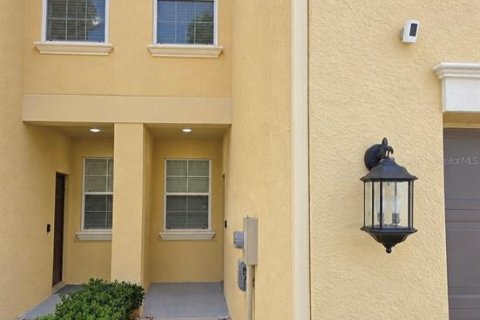 Adosado en venta en Trinity, Florida, 3 dormitorios, 186.73 m2 № 2356286 - foto 3