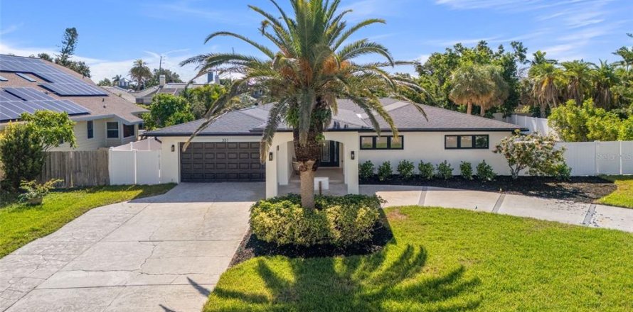 Casa en Tierra Verde, Florida 4 dormitorios, 247.96 m2 № 1883093