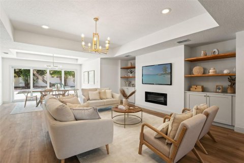 Casa en venta en Tierra Verde, Florida, 4 dormitorios, 247.96 m2 № 1883093 - foto 2