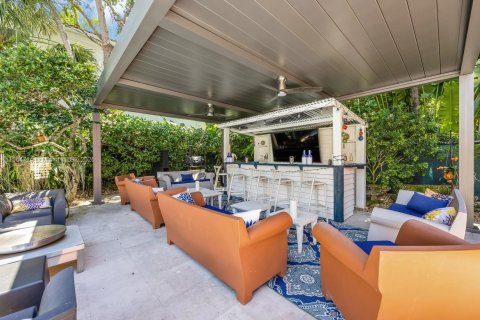 Casa en venta en Miami, Florida, 5 dormitorios, 326.83 m2 № 1408847 - foto 23