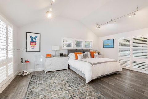 Casa en venta en Miami, Florida, 5 dormitorios, 326.83 m2 № 1408847 - foto 12