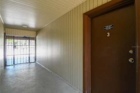 Condo in Clearwater, Florida, 1 bedroom  № 1899923 - photo 21