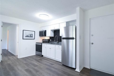 Condo in Clearwater, Florida, 1 bedroom  № 1899923 - photo 5
