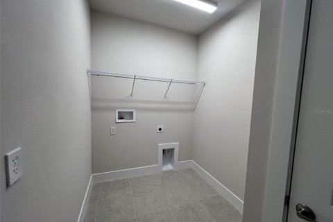 Townhouse in Wesley Chapel, Florida 3 bedrooms, 161.09 sq.m. № 1597621 - photo 18