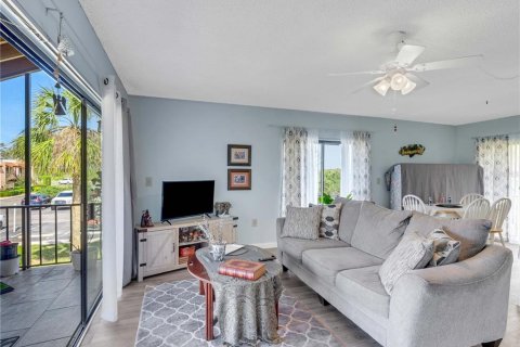 Copropriété à vendre à Lake Wales, Floride: 2 chambres, 104.05 m2 № 1571549 - photo 5