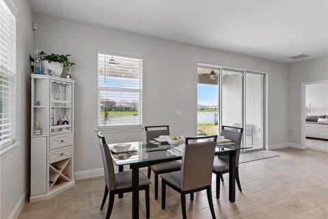 House in Apollo Beach, Florida 4 bedrooms, 189.99 sq.m. № 1747726 - photo 15