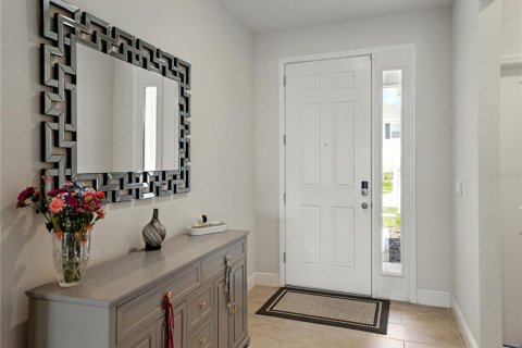 House in Apollo Beach, Florida 4 bedrooms, 189.99 sq.m. № 1747726 - photo 5