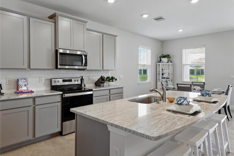 House in Apollo Beach, Florida 4 bedrooms, 189.99 sq.m. № 1747726 - photo 10