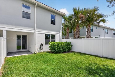 Купить таунхаус в Дирфилд-Бич, Флорида 3 спальни, 171.87м2, № 2067409 - фото 12