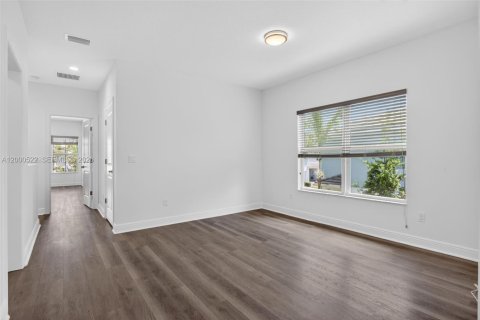 Купить таунхаус в Дирфилд-Бич, Флорида 3 спальни, 171.87м2, № 2067409 - фото 27